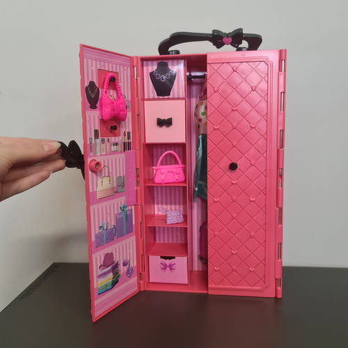 Hordozható ruhásszekrény bőrönben babáknak – 34x19x7cm , rózsaszín szín (BB-20585) (2)