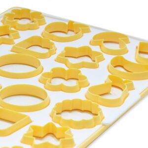 Tésztakiszúró szett aprósüteményhez 24 db aranyos mintával műanyagból - 23 x 33 cm (BBKM) - Image 3