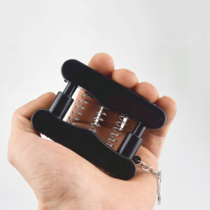 Tréfás sokkoló - szorításra enyhe áramütést ad le - kulcstartó karikával (BBL) - Image 8