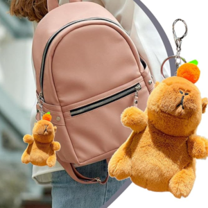 Capybara plüss kulcstartó sárgarépával– 12 cm-es aranyos állatfigura táskadísz és kulcstartó egyben (BBJ) - Image 5