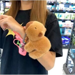Mágneses Capybara Plüss Karkötő – Ölelős Csuklódísz (BBJ) - Image 3