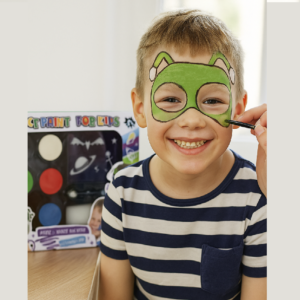 Gyerek kreatív arcfestő készlet – 6 élénk szín + sablonok a tökéletes játékhoz - választható fiús vagy lányos mintával J-4012 (BBJ) - Image 3