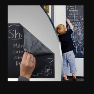 Krétával írható öntapadós falfólia – 200×45 cm táblafólia tekercs 5 db ajándék krétával, könnyen tisztítható krétatábla matrica gyerekeknek és irodába (BLLV) - Image 3