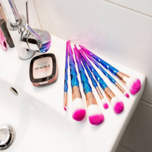 Ombre sminkecset készlet – 7 részes ecsetszett csillogó nyéllel, szem- és arcfestéshez, kontúrozáshoz és professzionális sminkeléshez (BLLV) - Image 6