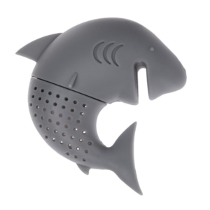 Szilikon cápa tea forrázó – aranyos teaszűrő 7 cm - szürke (BLLV) - Image 3