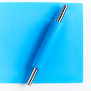 Kék sodrófa nyújtólappal – sütőszett tésztanyújtáshoz és házi sütéshez (BLLV) - Image 1