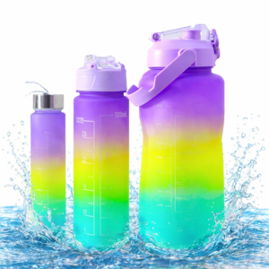 Háromrészes motivációs kulacs szett, lila-sárga-kék színkombinációban, 2L, 900 ml és 300 ml méretű palackokkal